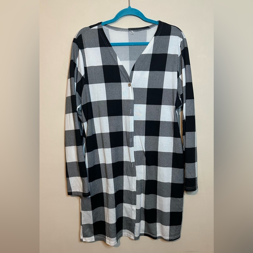 Black and White Plaid Long Sleeve cardigan